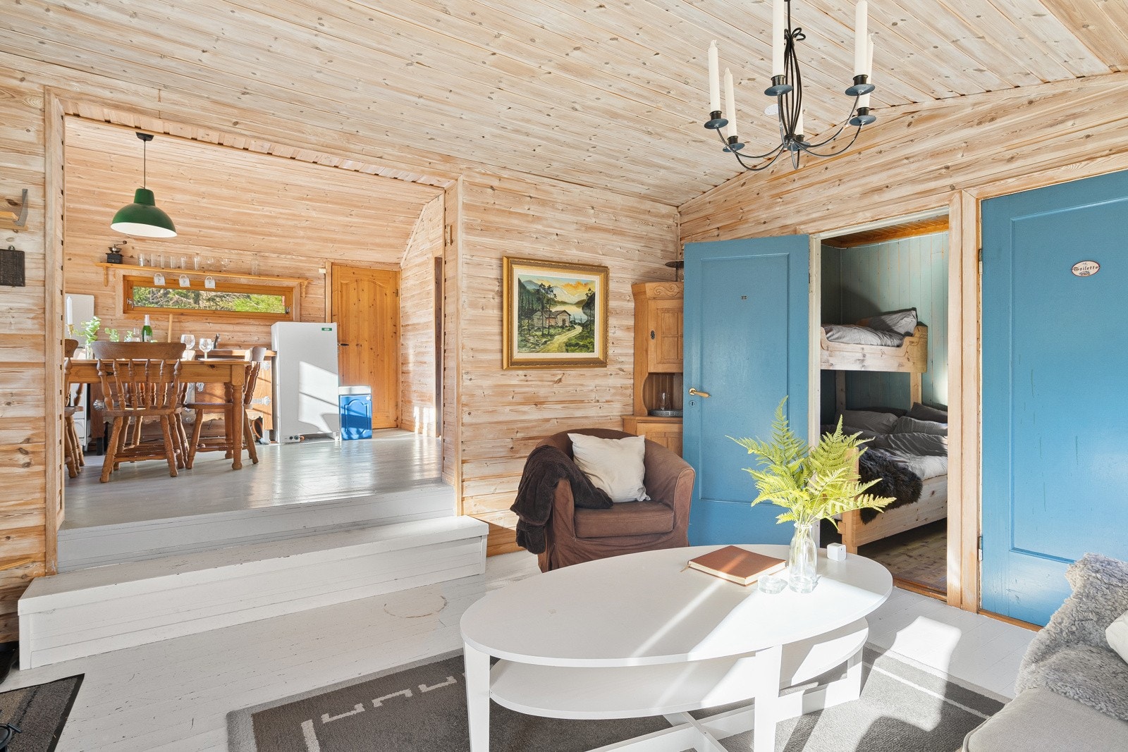 Stuen har gode møbleringsmuligheter. Galleribilde