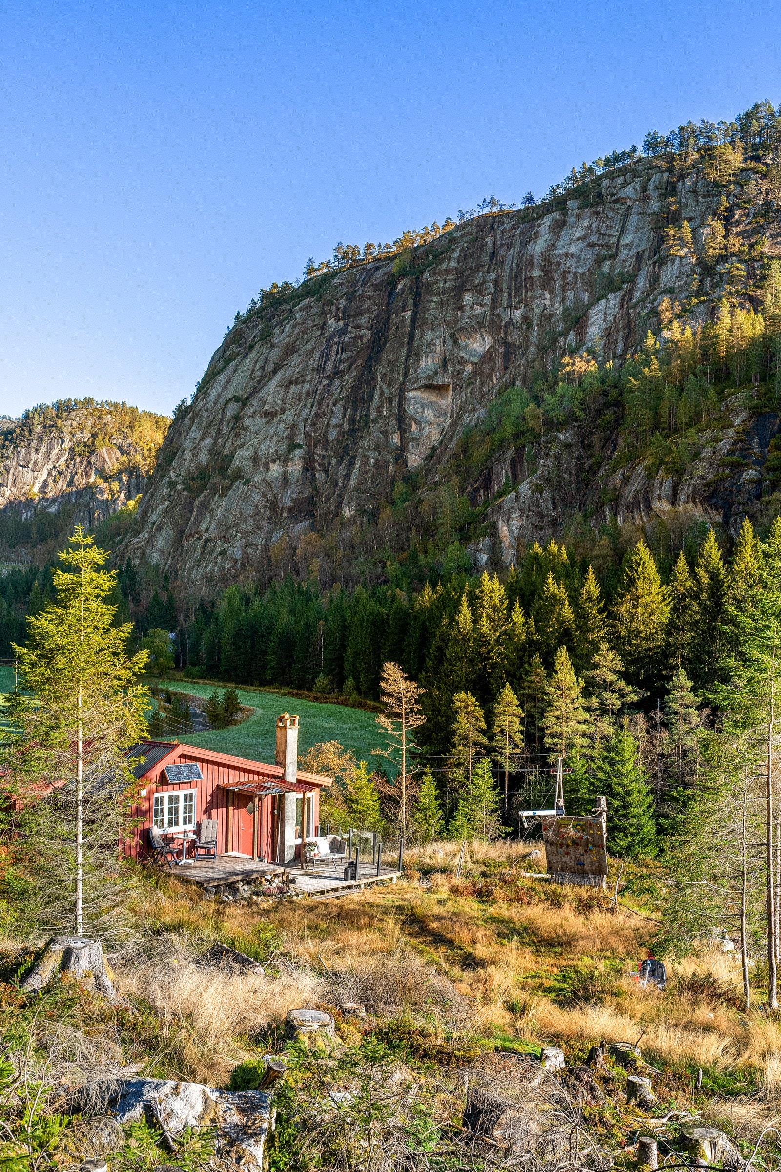 Om sommeren inviterer nærområdet til herlige fotturer og sykkelturer i terrenget. Galleribilde
