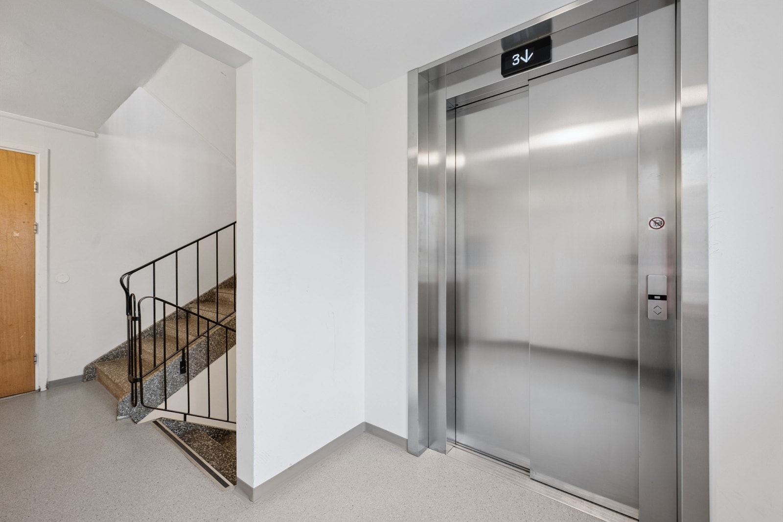 Trapperom og heissjakt Galleribilde