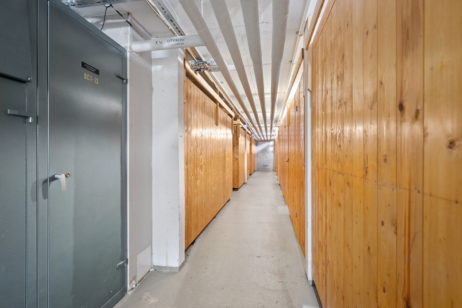 Boden ligger i kjelleren Galleribilde