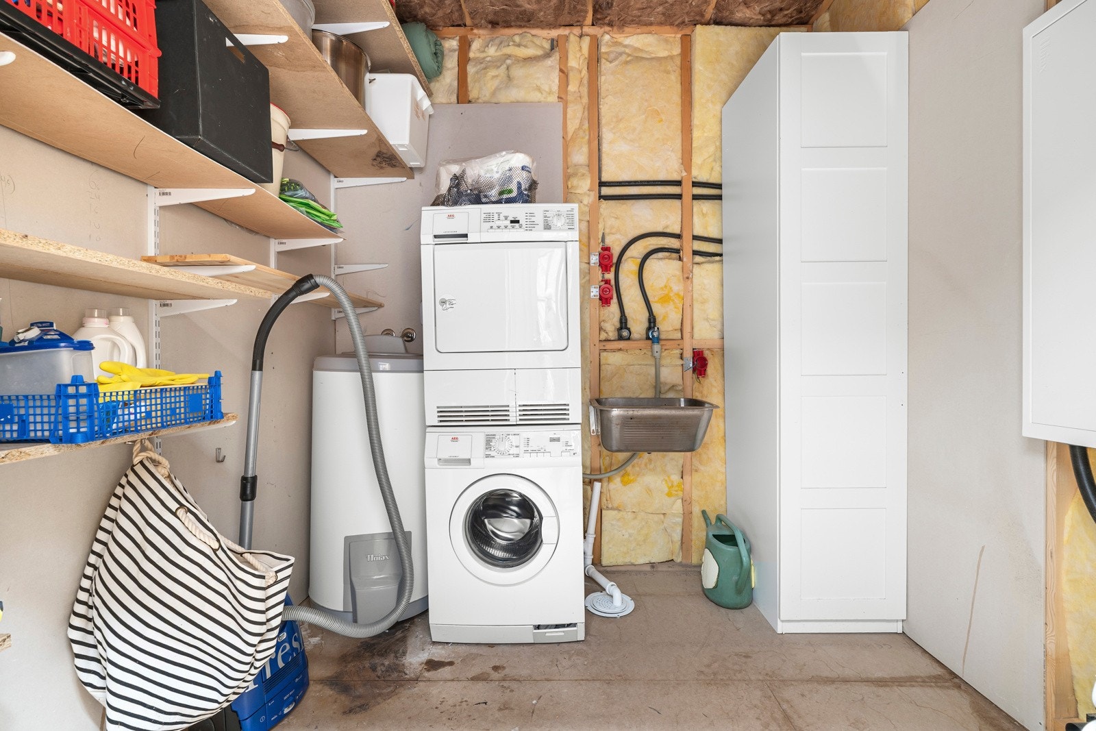 Bod med opplegg for vaskemaskin og tørketrommel. Galleribilde