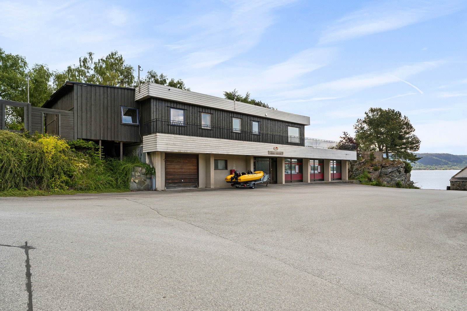 Kledningen rundt den øverste delen er skiftet. Galleribilde