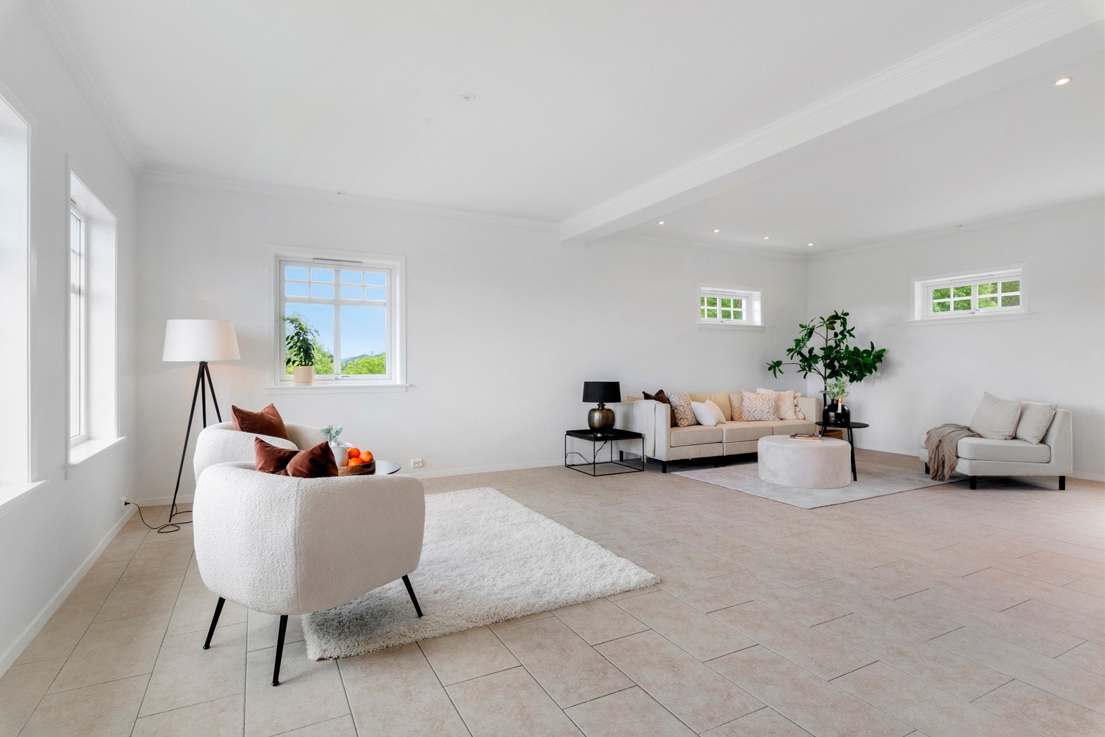 Her er det mulig å innrede den perfekte TV-kroken, med god plass til sittegruppe og TV. Galleribilde