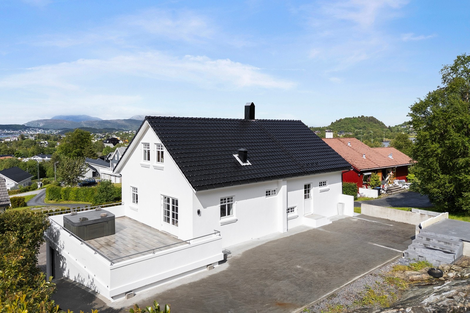 Boligen ligger nordvendt, som gjør at du har soltid store deler av dagen om sommeren Galleribilde