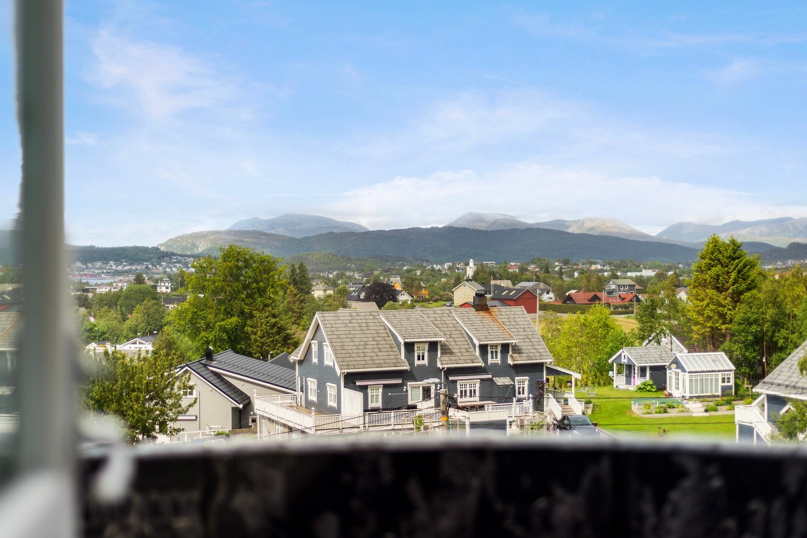 Fra loftstuen er det også utgang til denne verandaen. Galleribilde