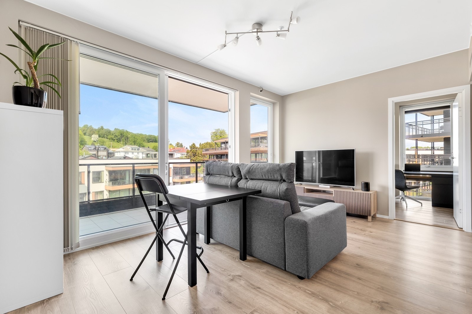 Interessert i visning? Fyll ut interessentskjemaet så tar vi kontakt. Galleribilde