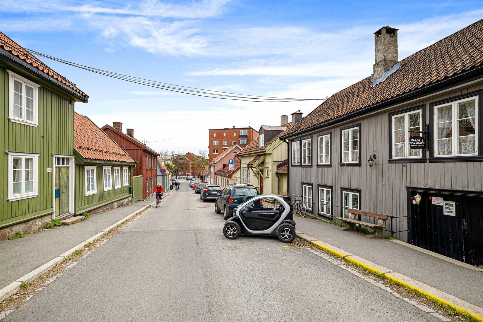 Området er preget av sjarmerende trehusbebyggelse. Galleribilde