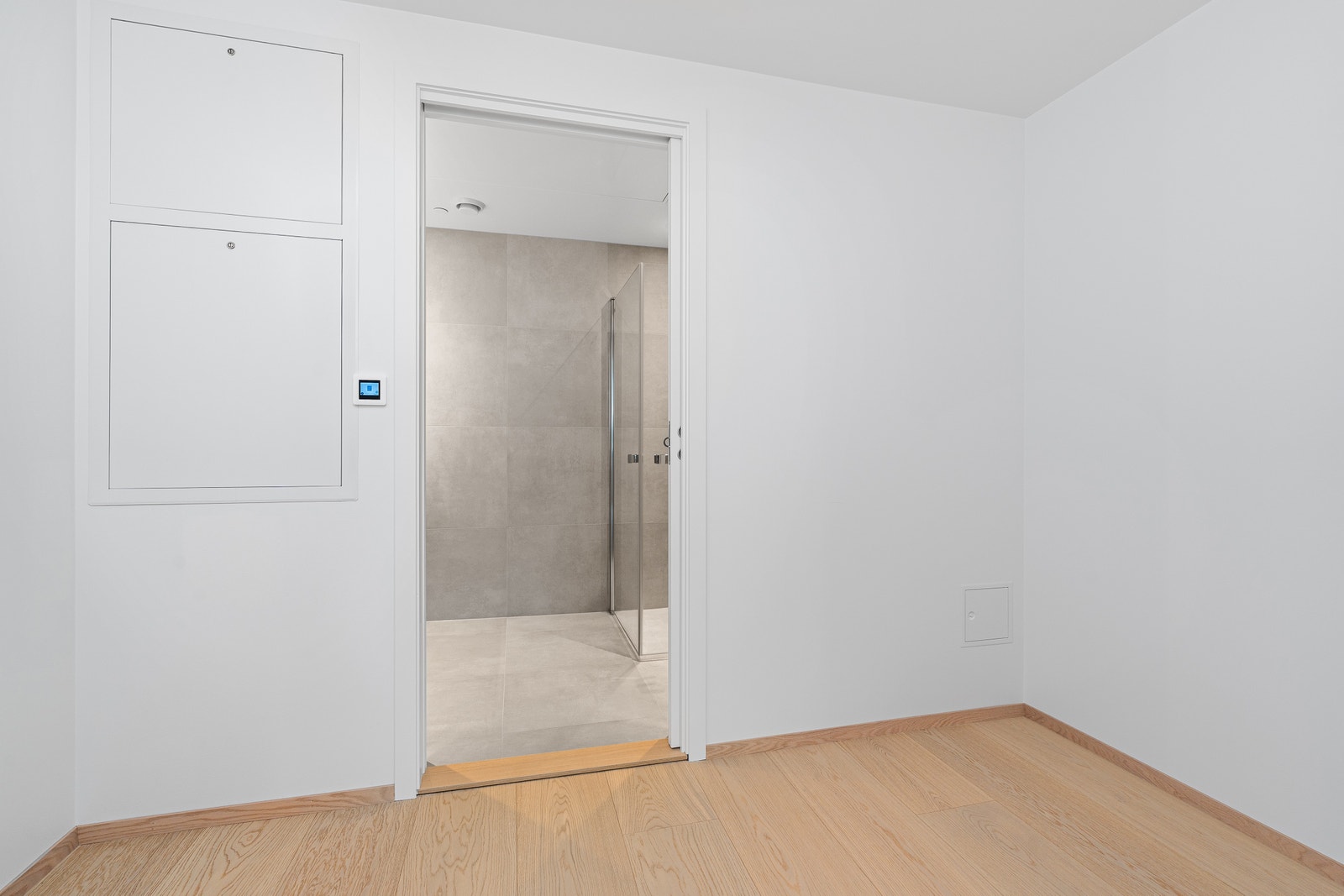 Inngang til bad nr 2 via hovedsoverom Galleribilde