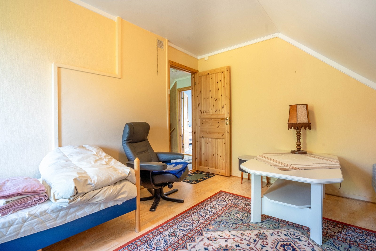 Soverom 4 sett mot trappegang Galleribilde