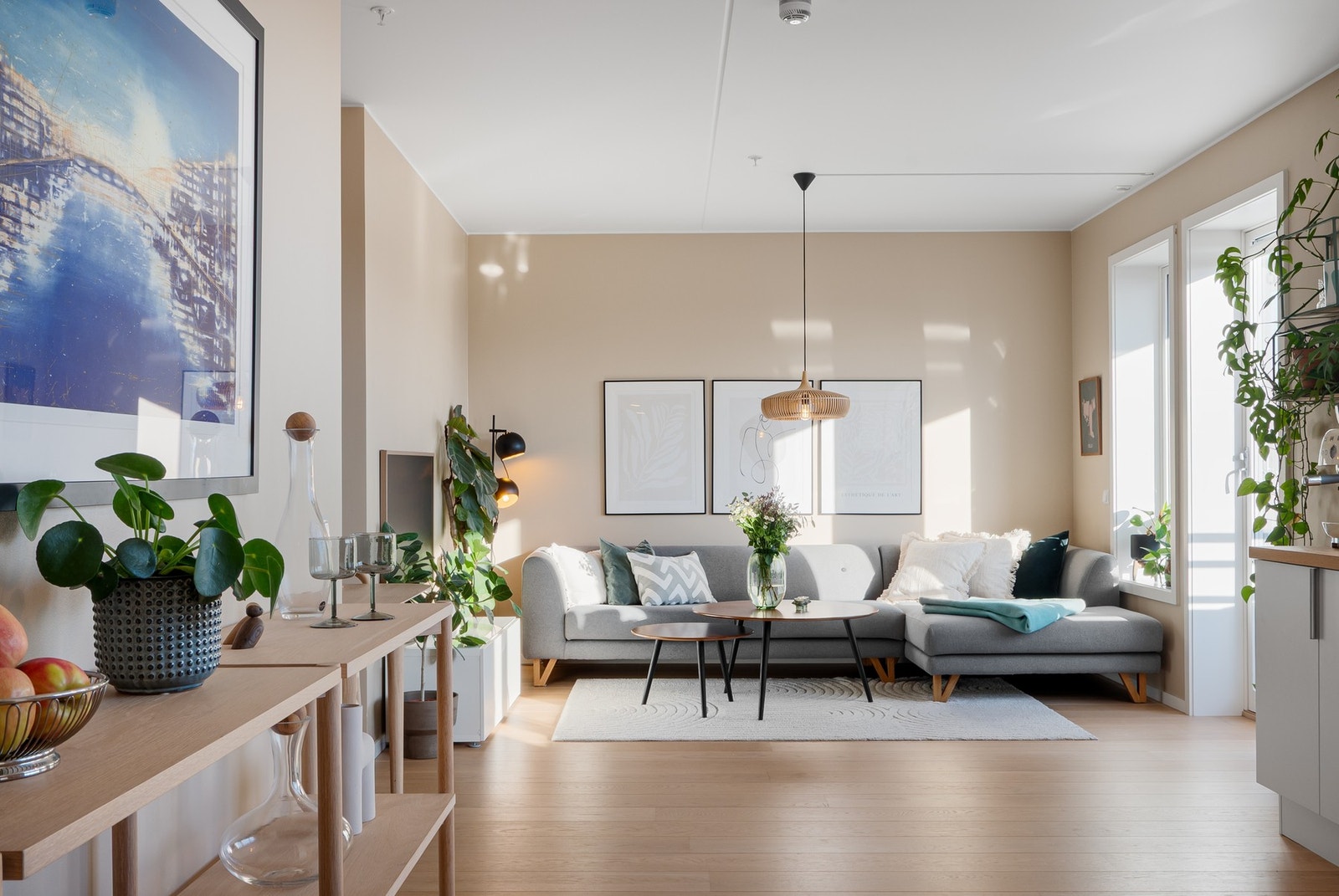 Her får du en svært god planløsning og privat takterrasse på hele 34 m² som gir deg et sjeldent uteområde midt i byen. Galleribilde