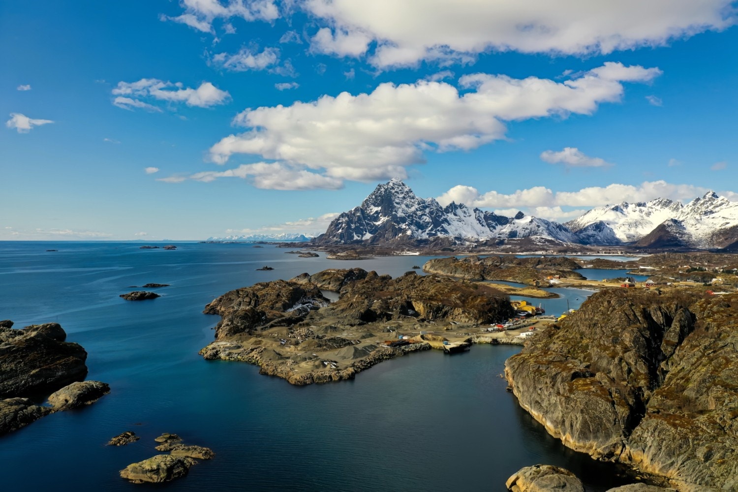 Ursvika er også en populær badeplass Galleribilde