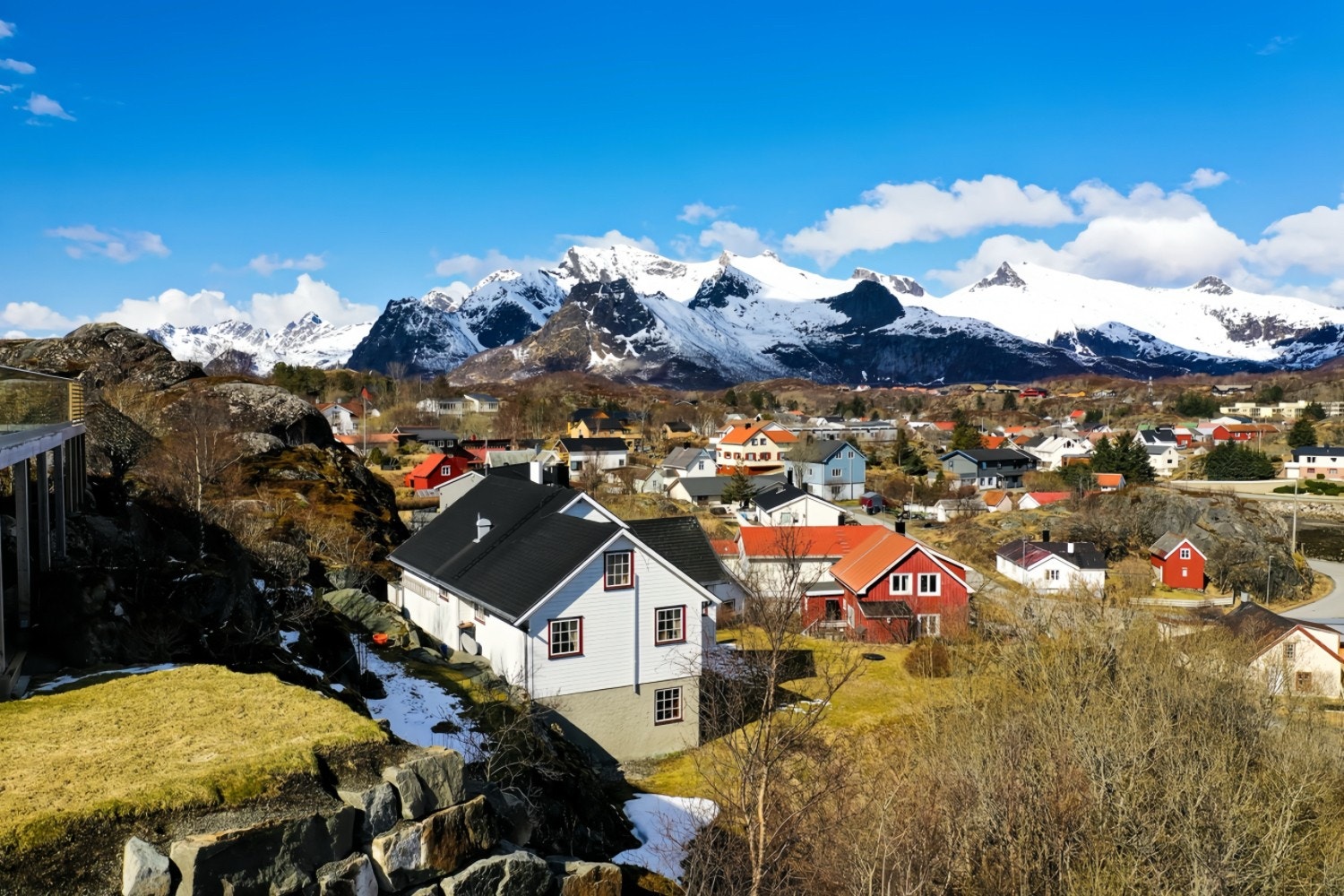 Fantastisk utsikt mot fjellene Galleribilde