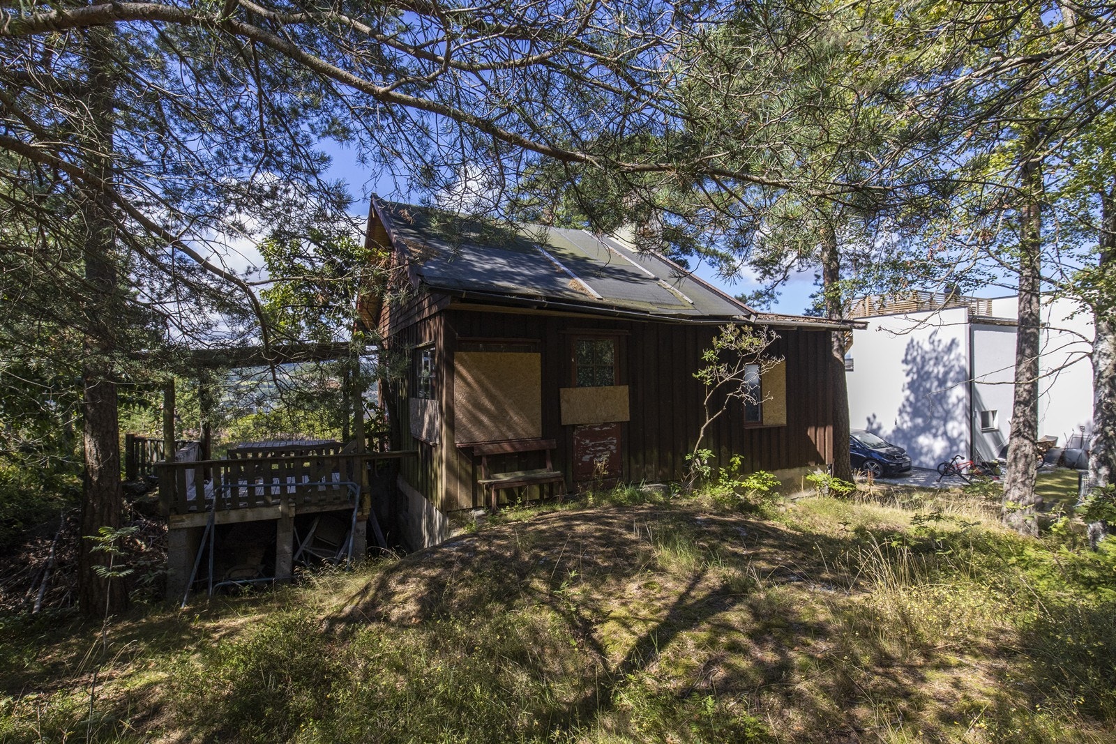 Bilde tatt fra baksiden av tomten Galleribilde