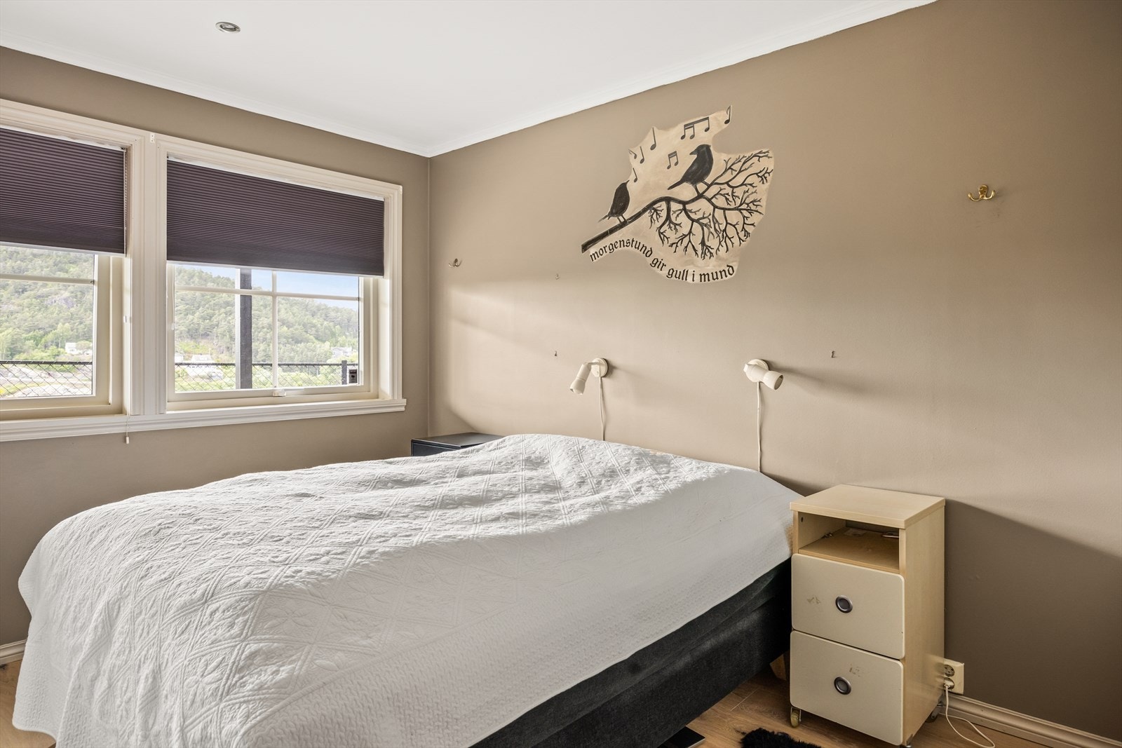 I underetasjen ligger 3 av de 4 soverommene i boligen. Galleribilde