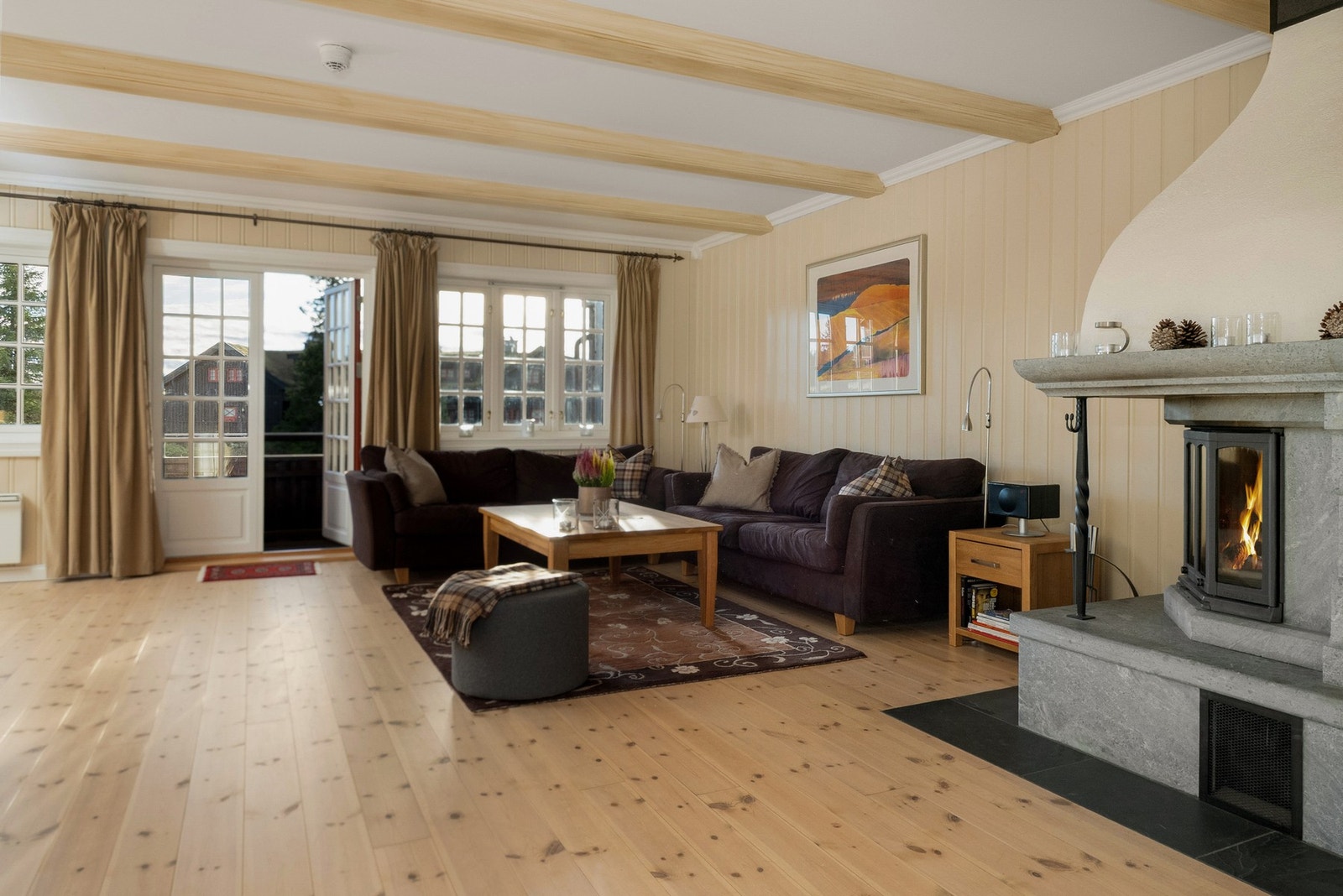 Leiligheten har en praktfull beliggenhet på IIsetra 965 m.o.h med utsikt til Gudbrandsdalen. Galleribilde