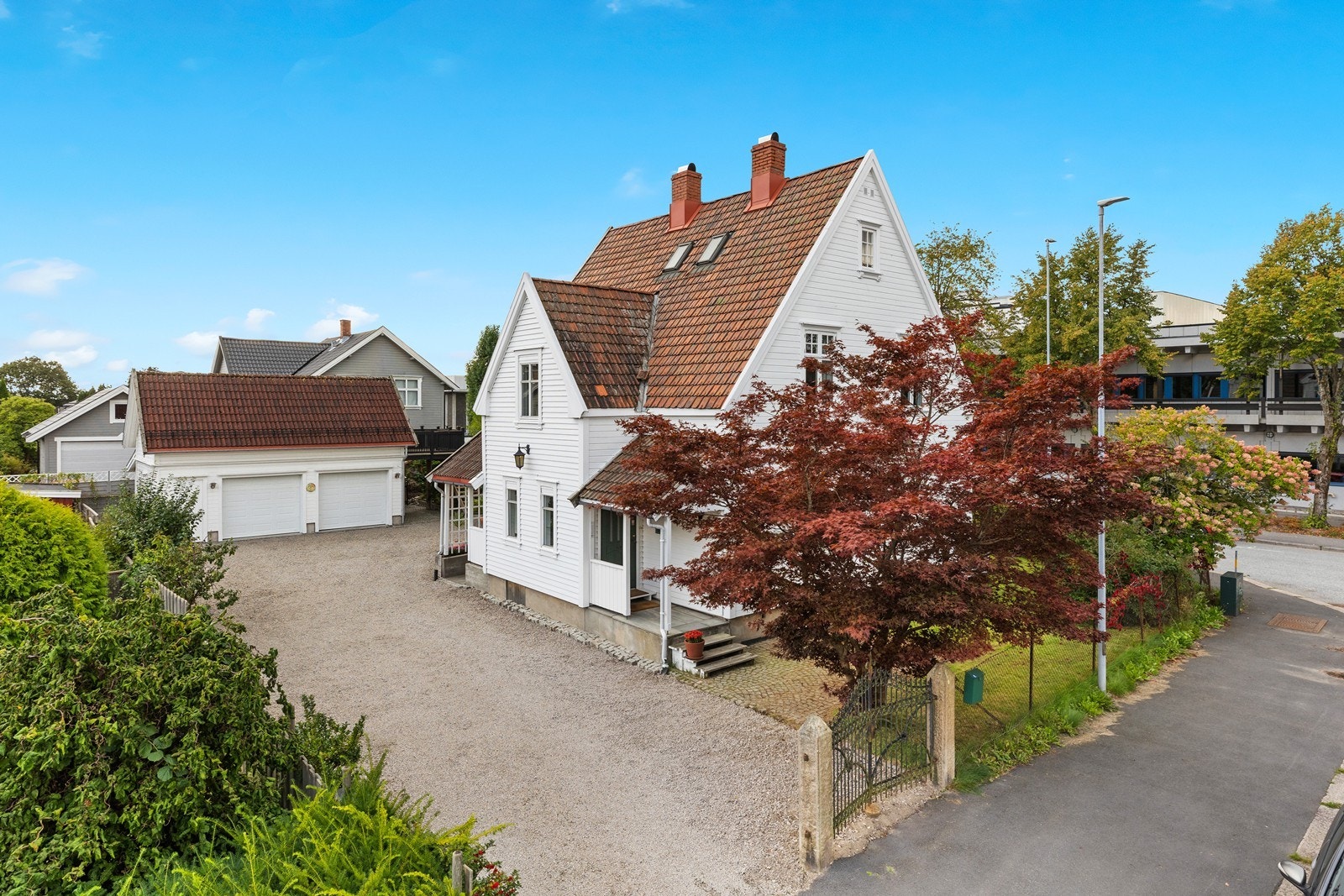 Boligen har en sentral beliggenhet i Sarpsborg sentrum med nærhet til skoler og butikker. Galleribilde