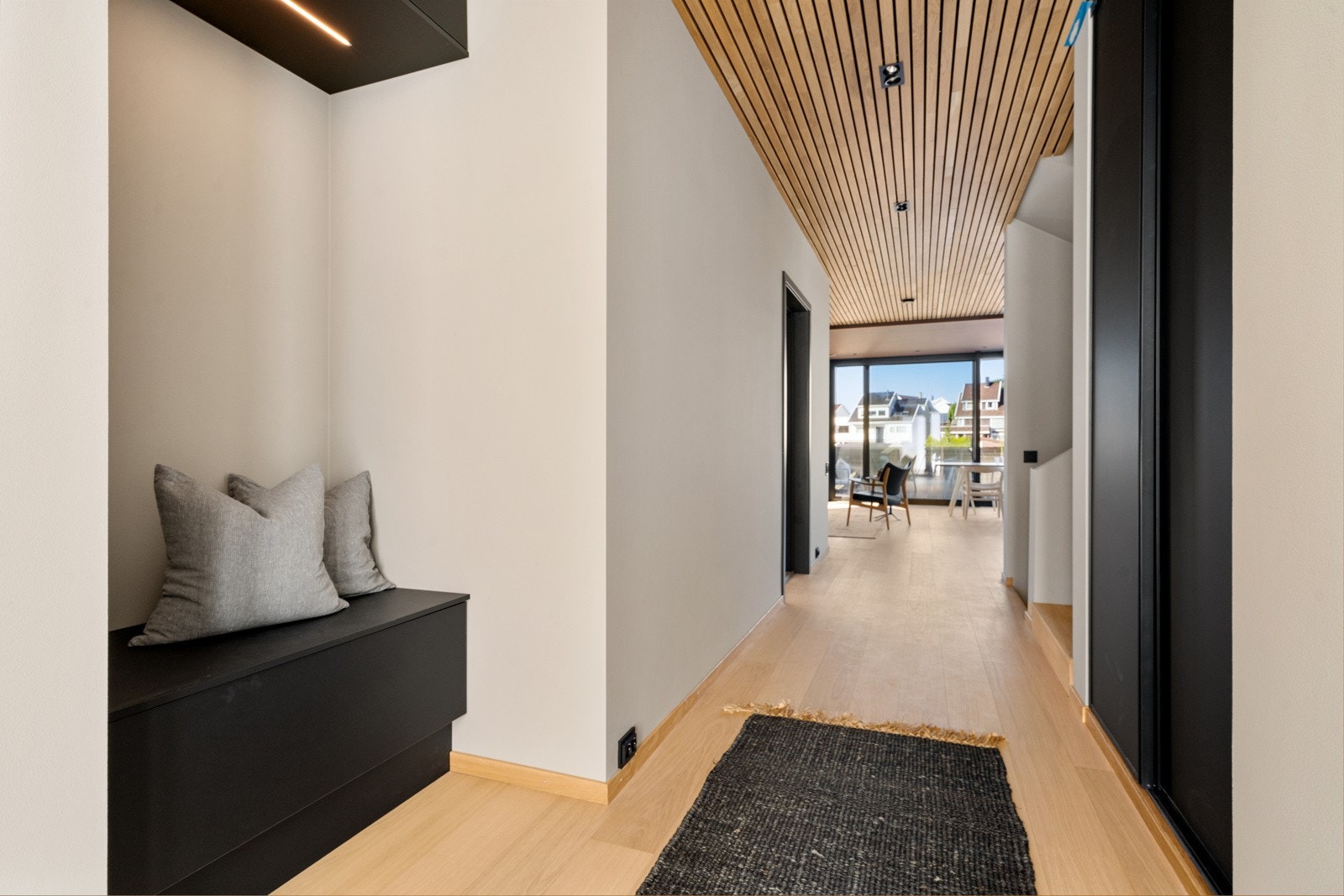 Lys og innbydende entré. Galleribilde