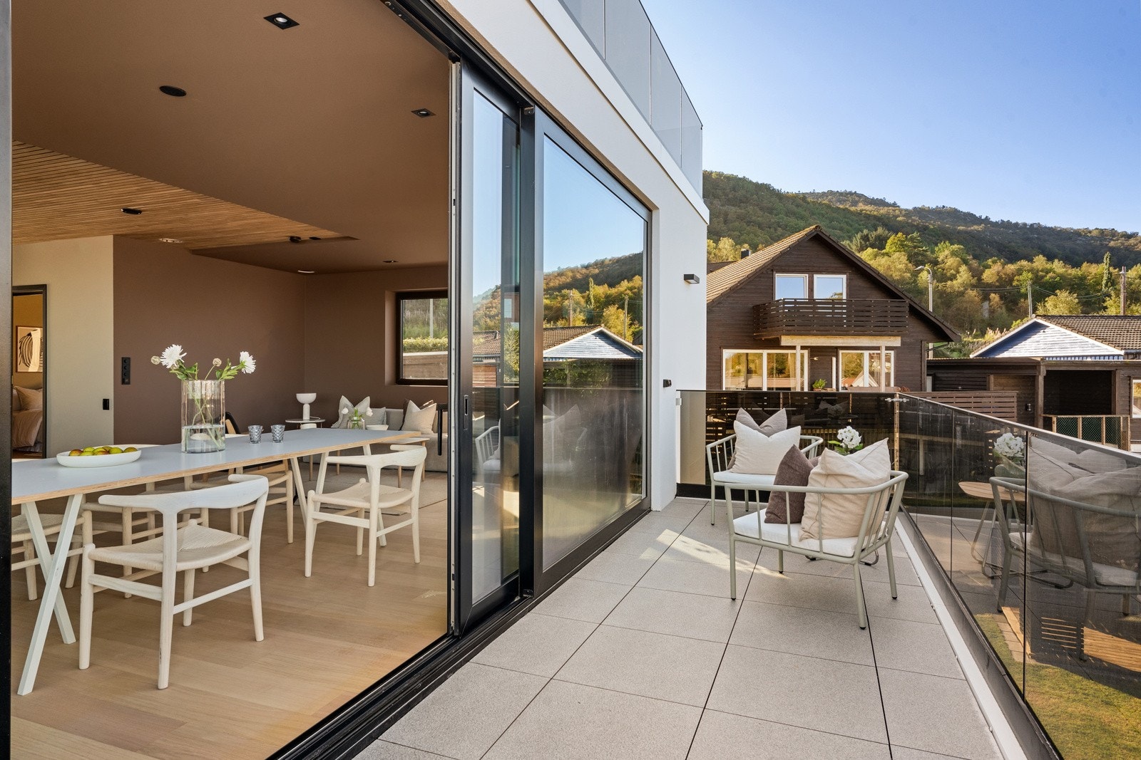 Terrasse. Galleribilde