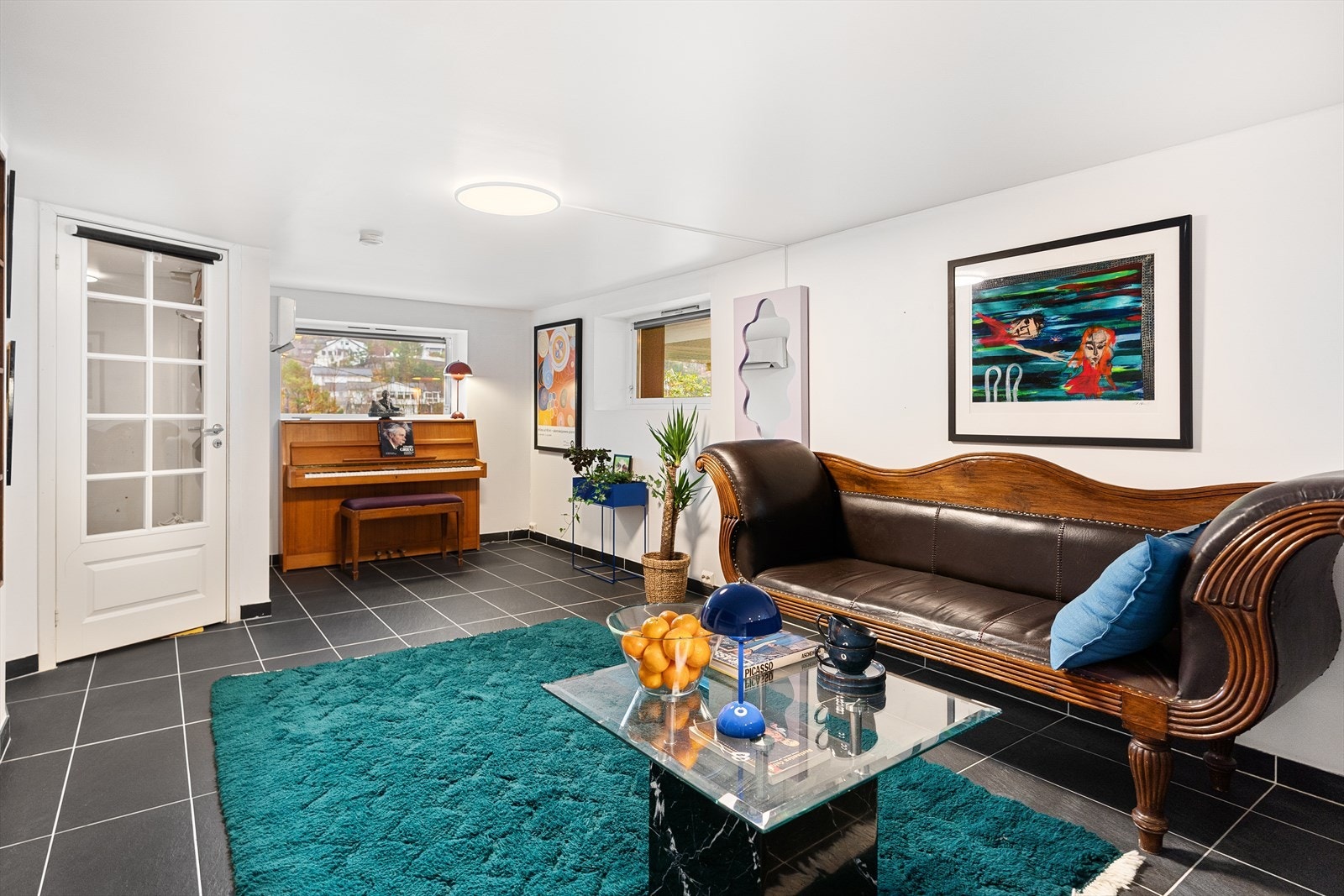 Kjellerstue/kjøkken er på 25m² Galleribilde