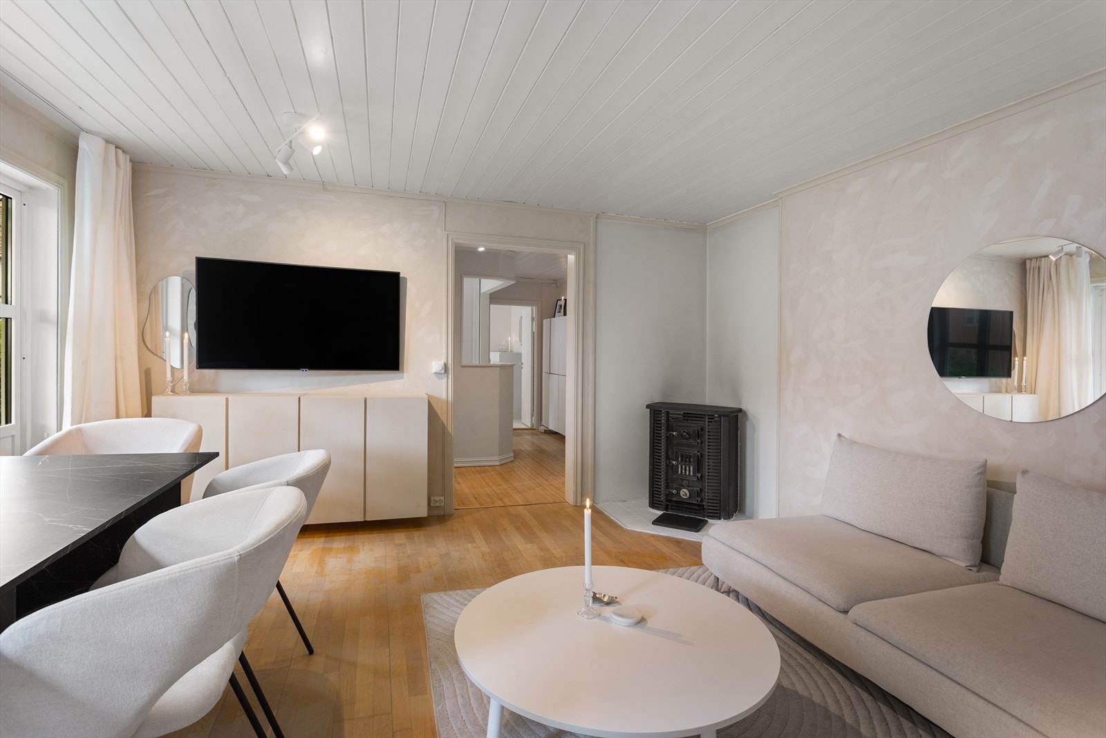 Lys og lun leilighet med vedovn i hjertet av gamlebyen i Kongsvinger Galleribilde