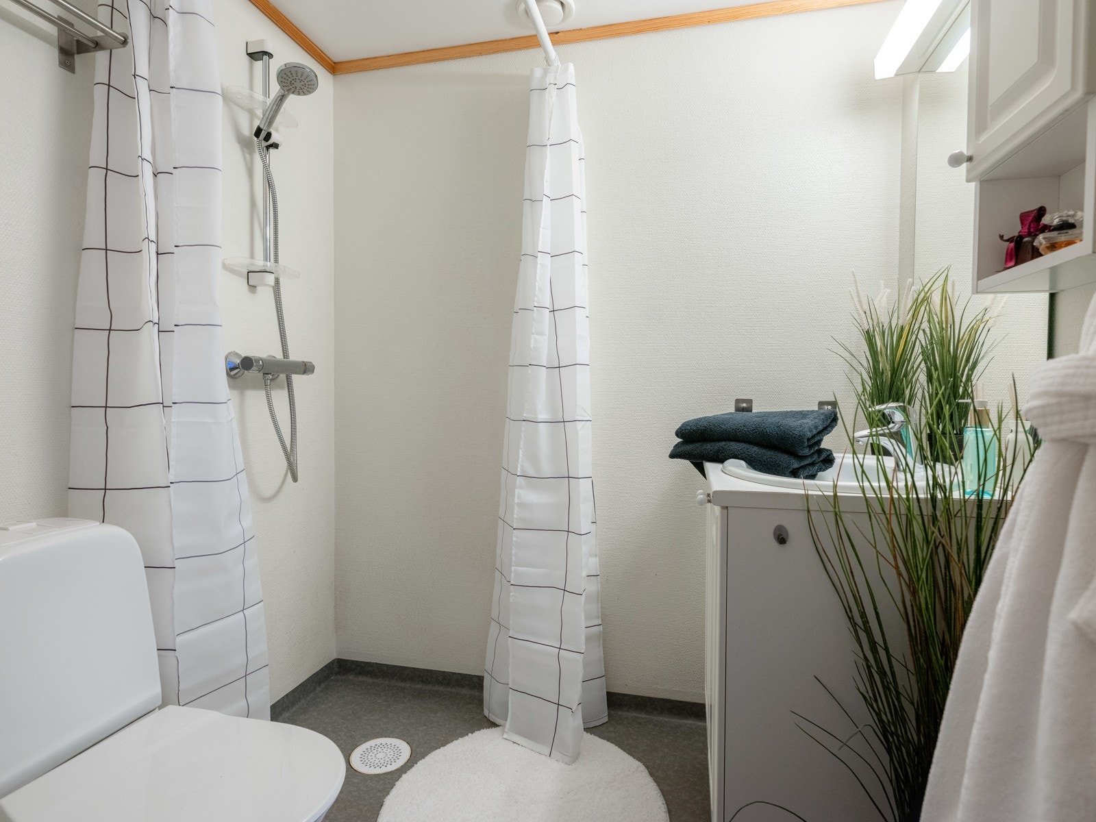 Eget bad i hybelleiligheten på ca 3. kvm. Galleribilde