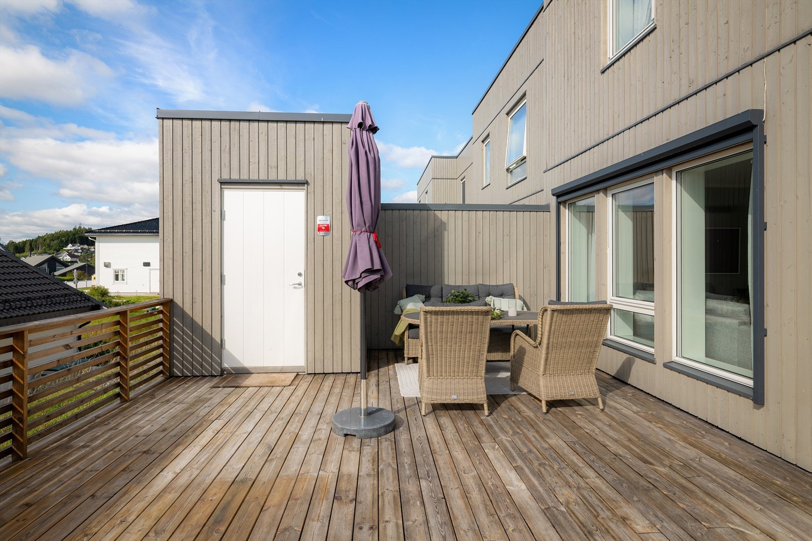 Her kan man nyte gode solforhold i rolige og skjermede omgivelser. Galleribilde