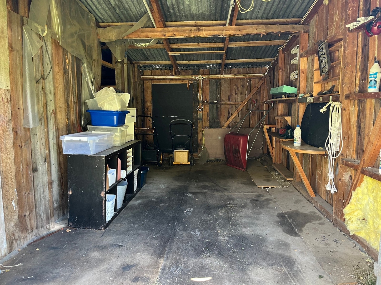 Del av dobbeltgarasje. Galleribilde