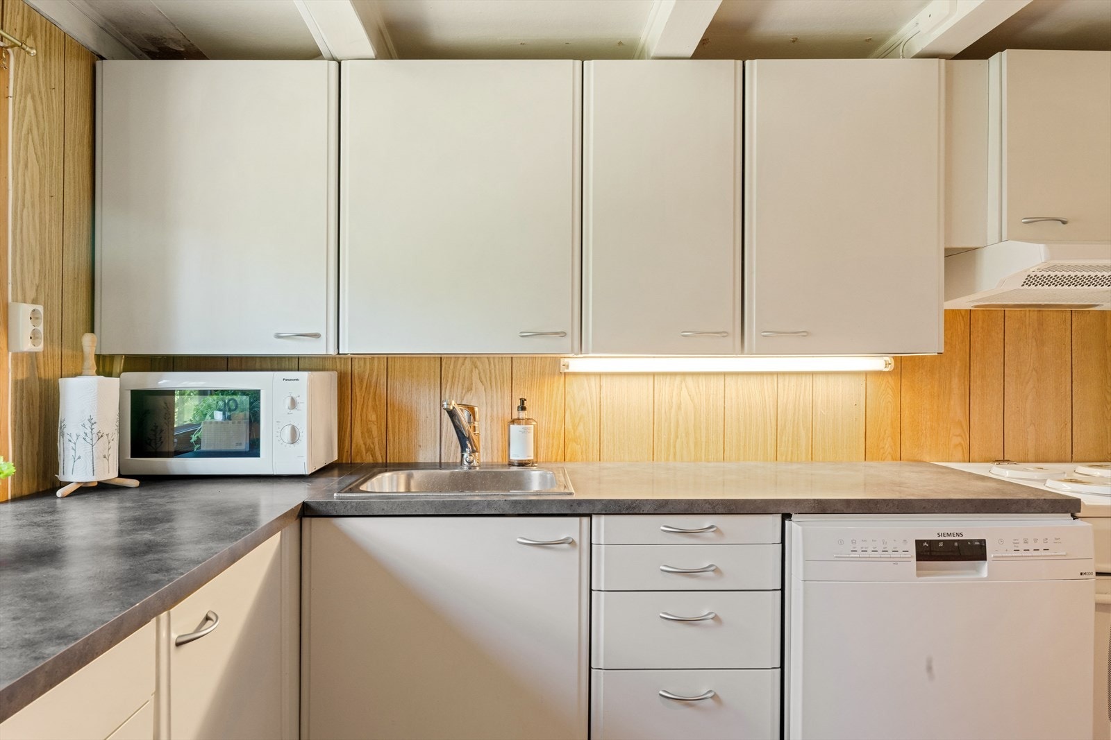 Løyningsvegen 13-10.jpg Galleribilde