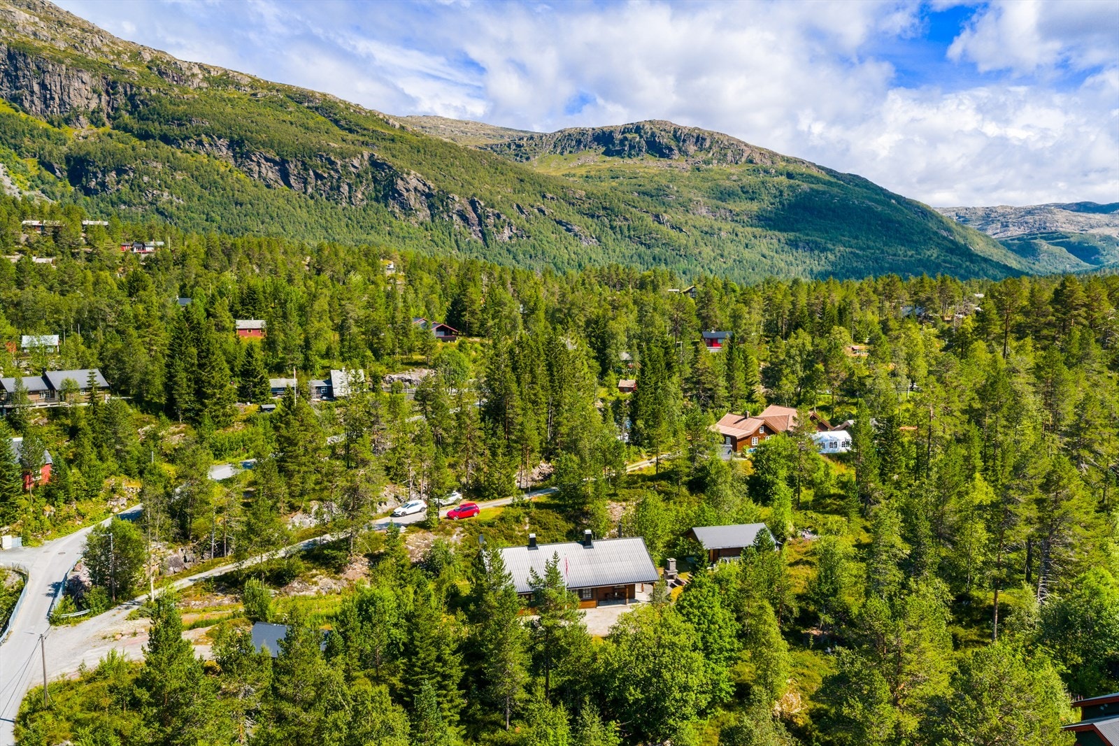 Løyningsvegen 13-34.jpg Galleribilde