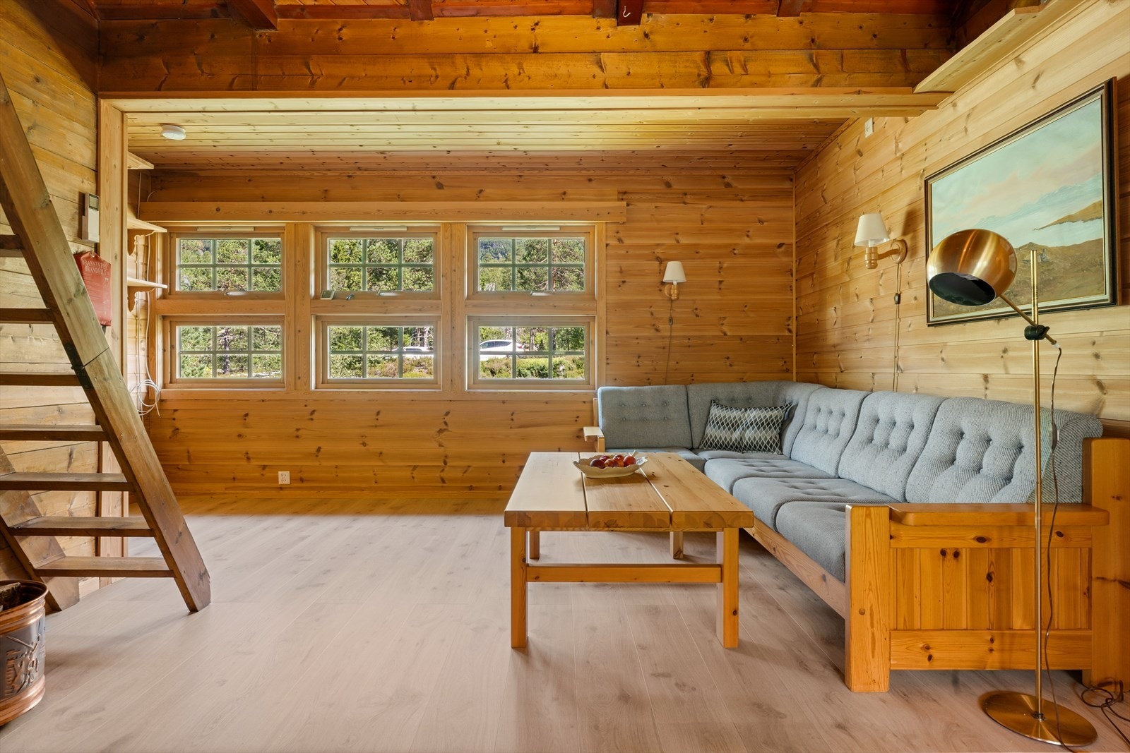 Løyningsvegen 13-13.jpg Galleribilde