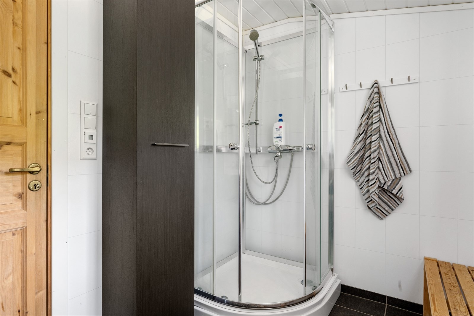 Løyningsvegen 13-06.jpg Galleribilde