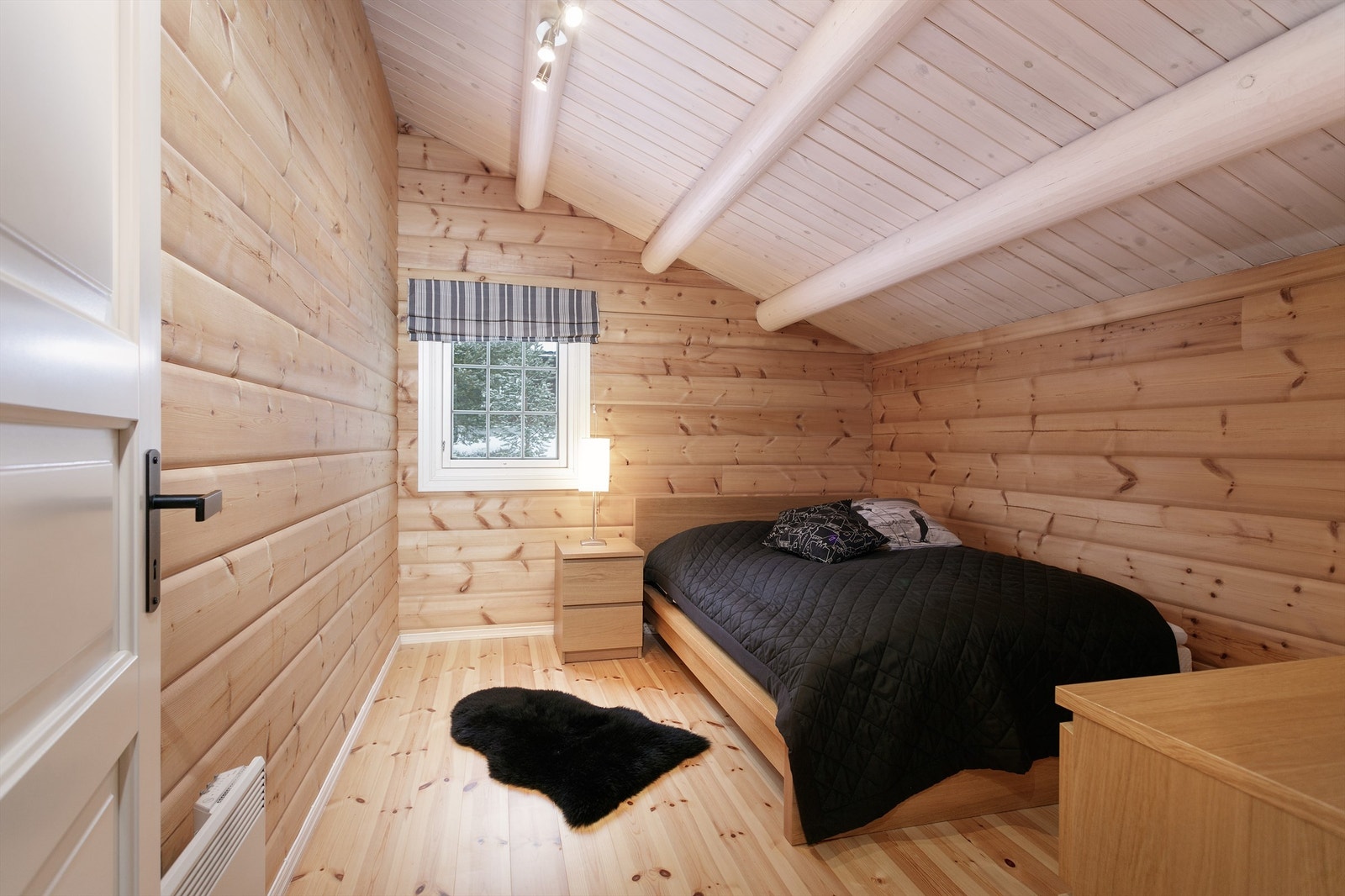 Soverom nr. 5 på loft Galleribilde