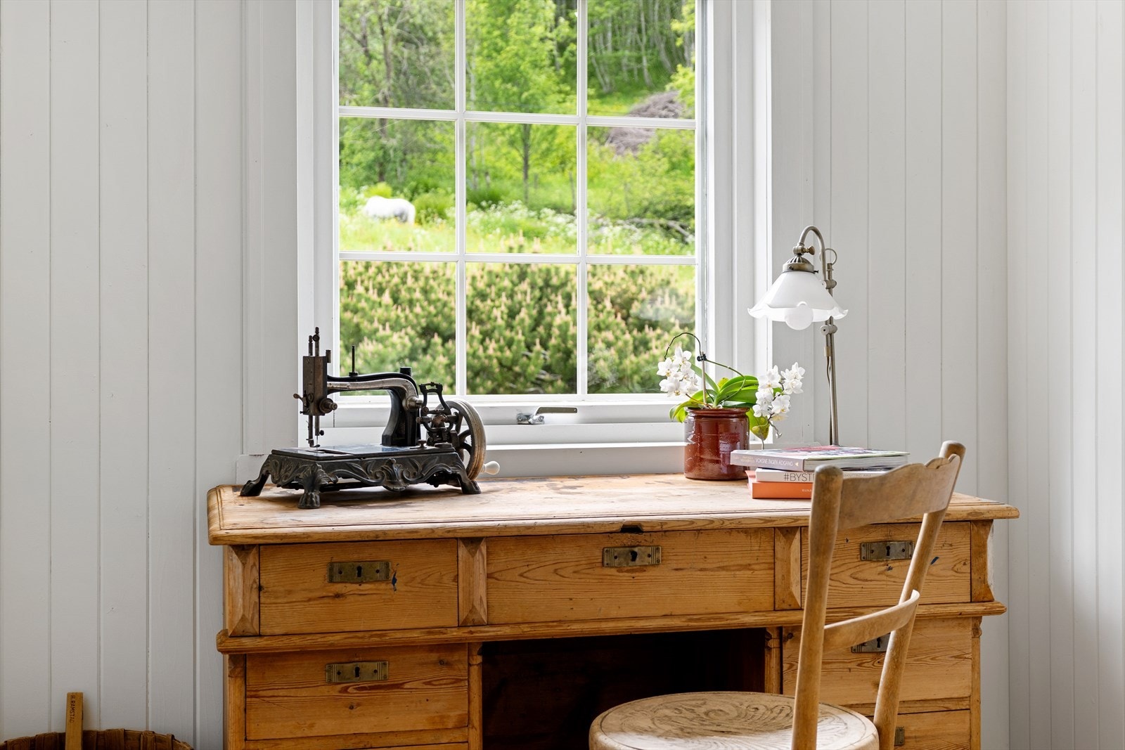 2.etasje inneholder: Bad, toalettrom og 5 gode soverom. Galleribilde