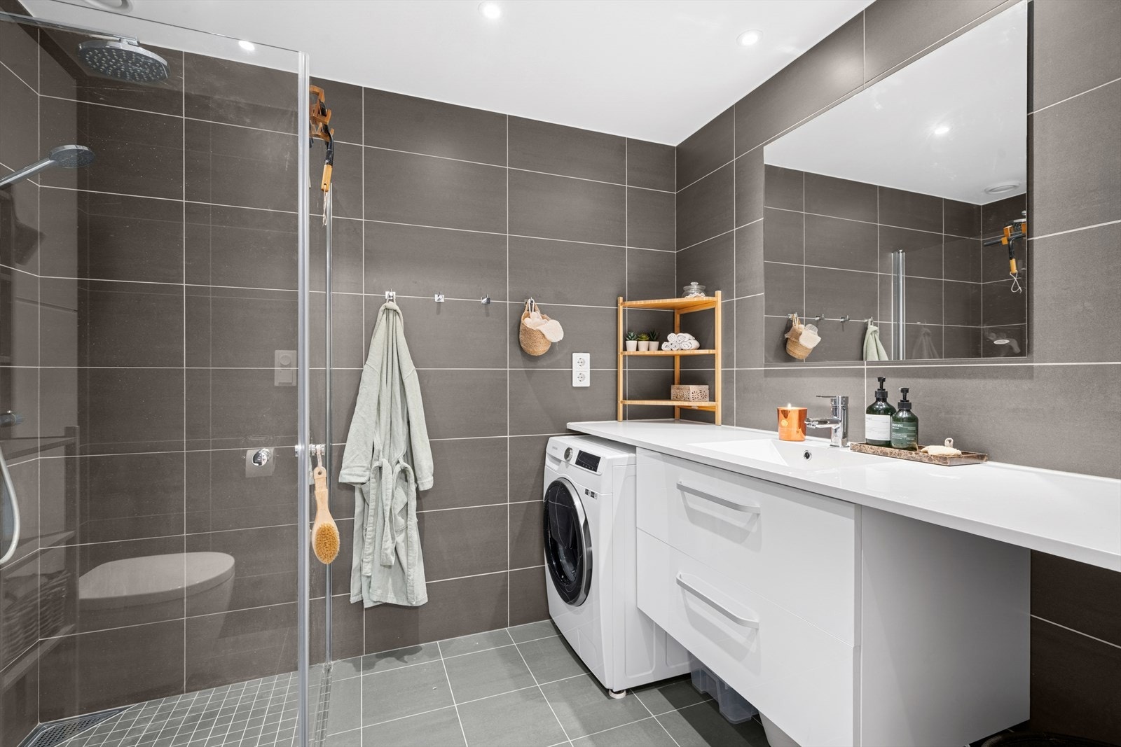 Delikat flislagt bad. Galleribilde