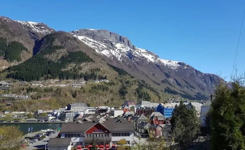 Fra boligen er det knappe minutter å gå til Sentrum og dens fasiliteter. Galleribilde