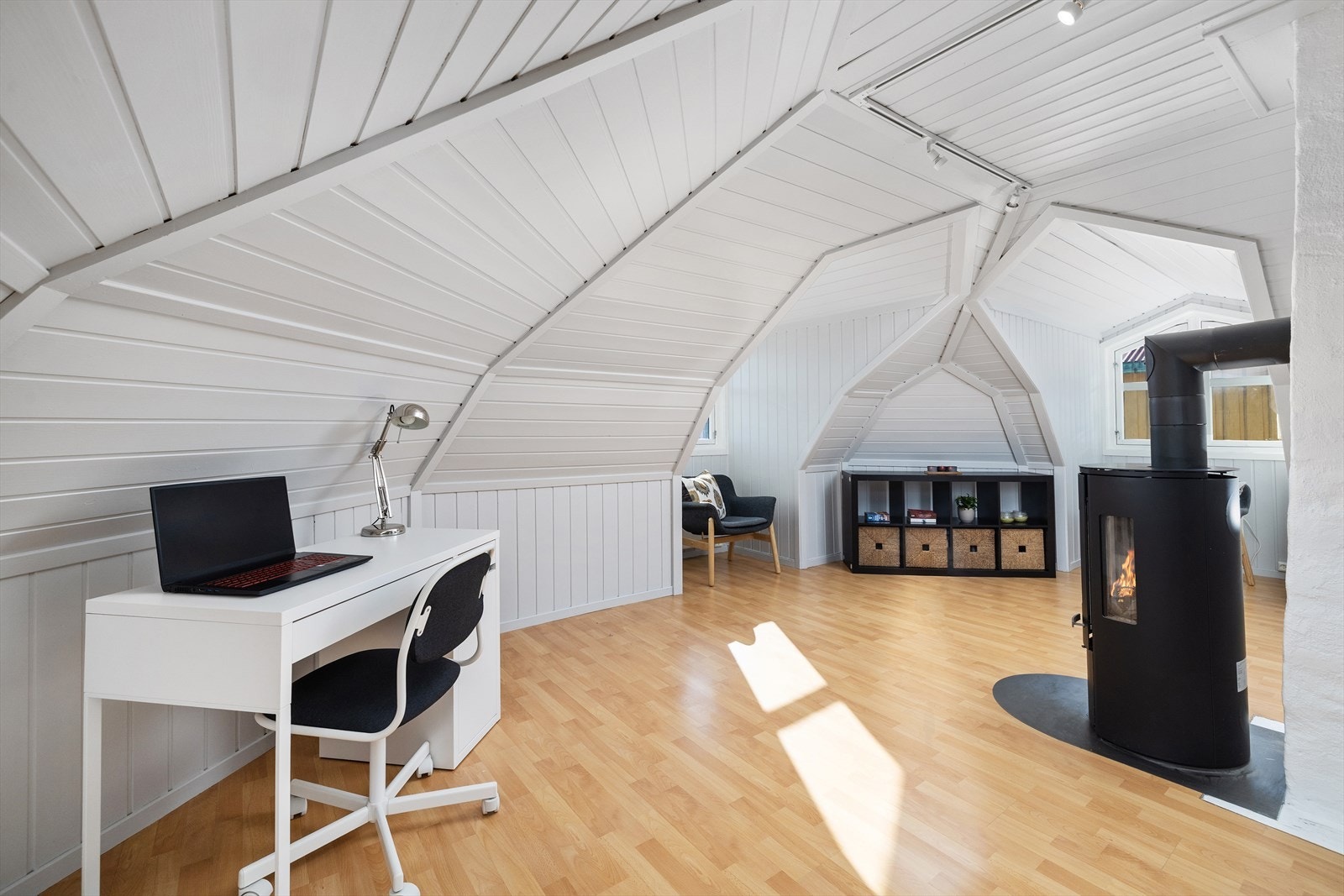 En vedovn bidrar til både varme og hyggelig stemning gjennom hele året. Galleribilde
