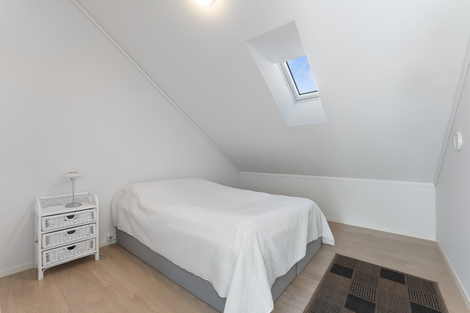 Soverom i 2. etg (2 av 3) Galleribilde