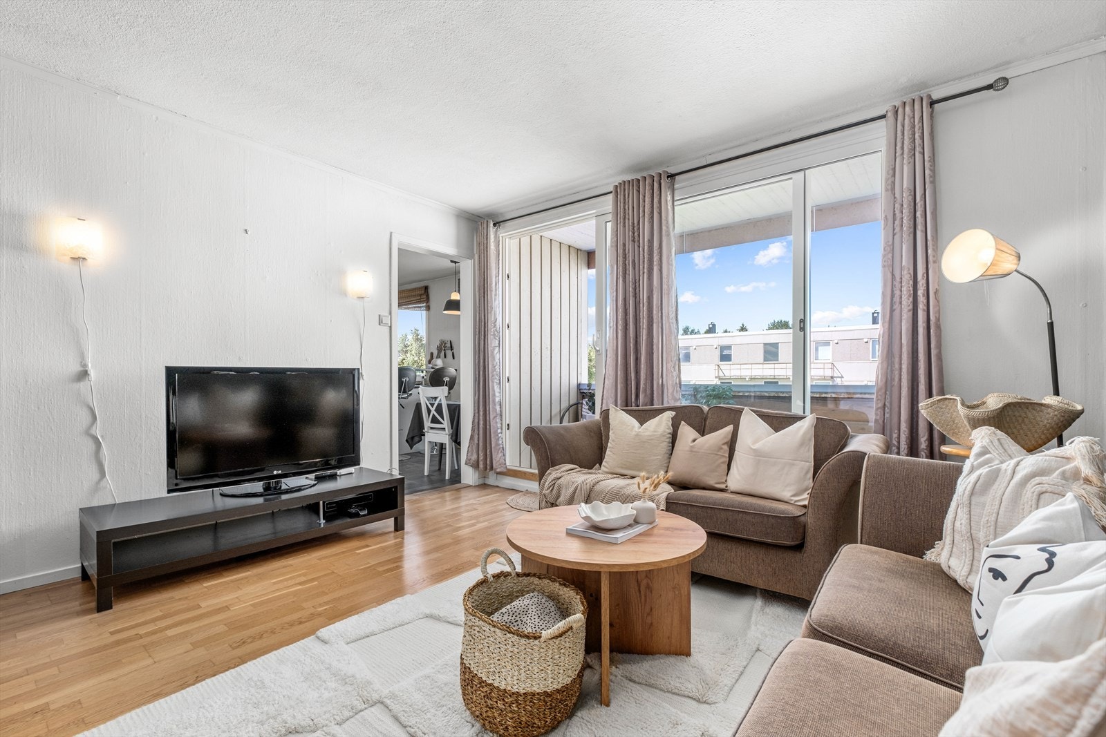 Av lagringsmuligheter har leiligheten en innvendig bod på 3,5 kvm og en ekstern bod på 1 kvm. Galleribilde