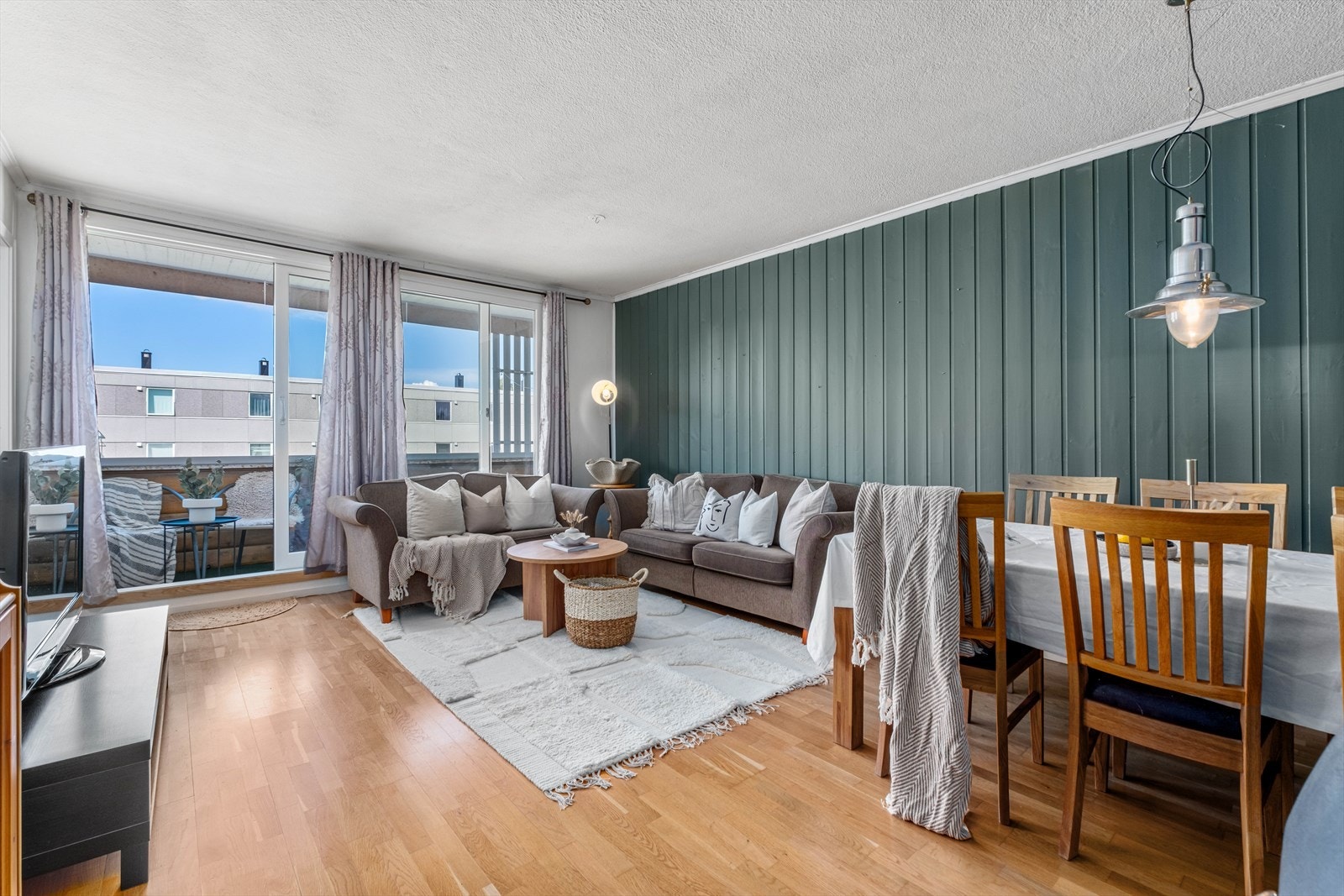 Romslig stue på 23 kvm. Galleribilde