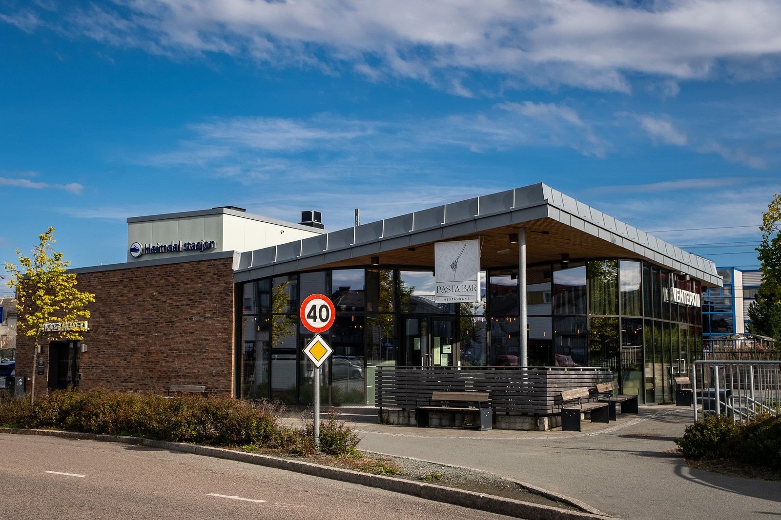 Det tar kun 8 min å gå fra boligen til Heimdal stasjon Galleribilde