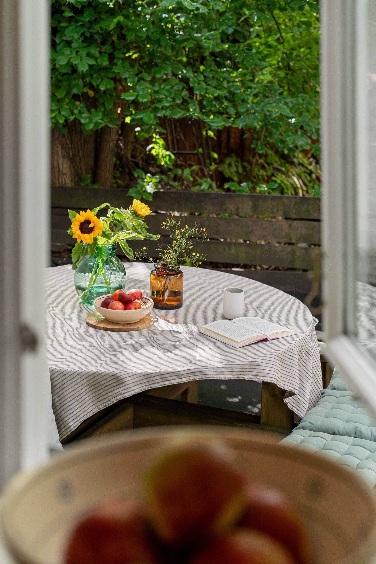 Middagen kan nytes rett utenfor inngangsdøren Galleribilde