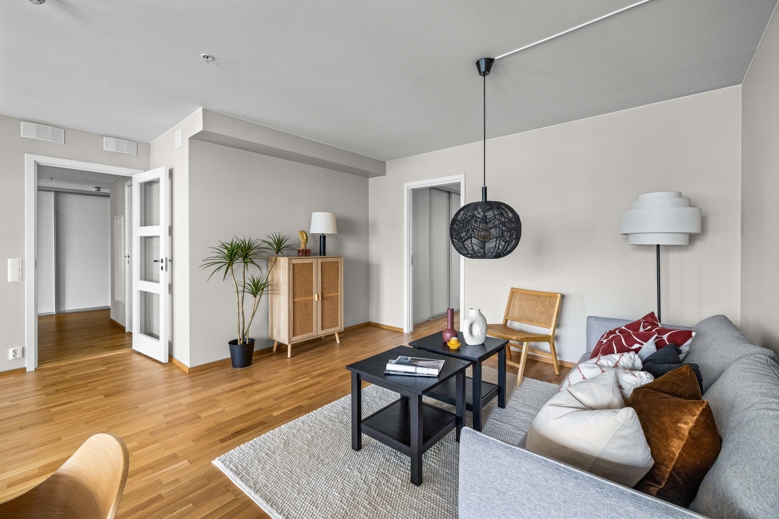 Alle veggflater i leiligheten er malt i 2025. Galleribilde