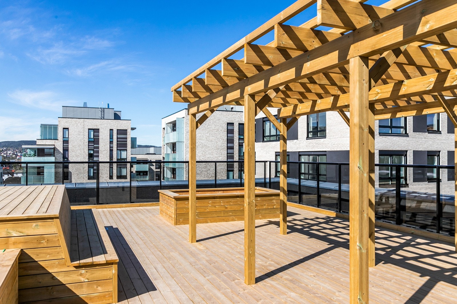 Bor du i Lundkvartalet har du tilgang til en solrik takterrasse hvor du kan koble av i høyden. Galleribilde