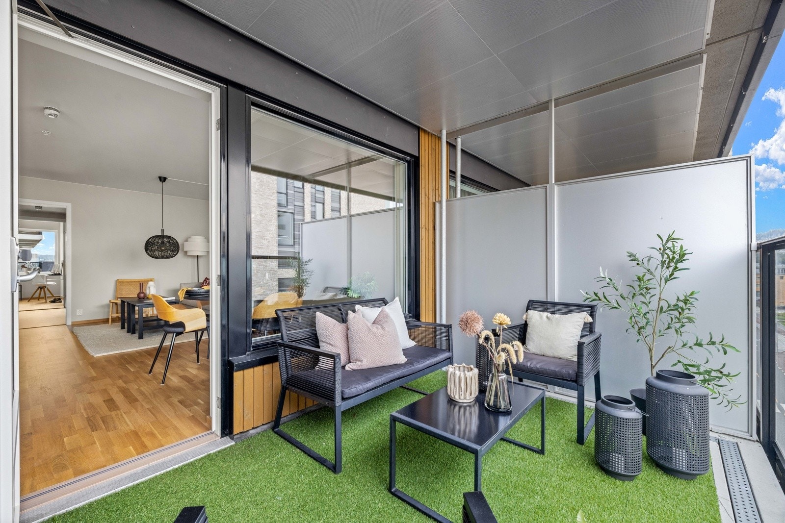 Overbygd balkong på ca. 8 kvm. Galleribilde