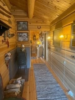 Ved ovn i gangen Galleribilde