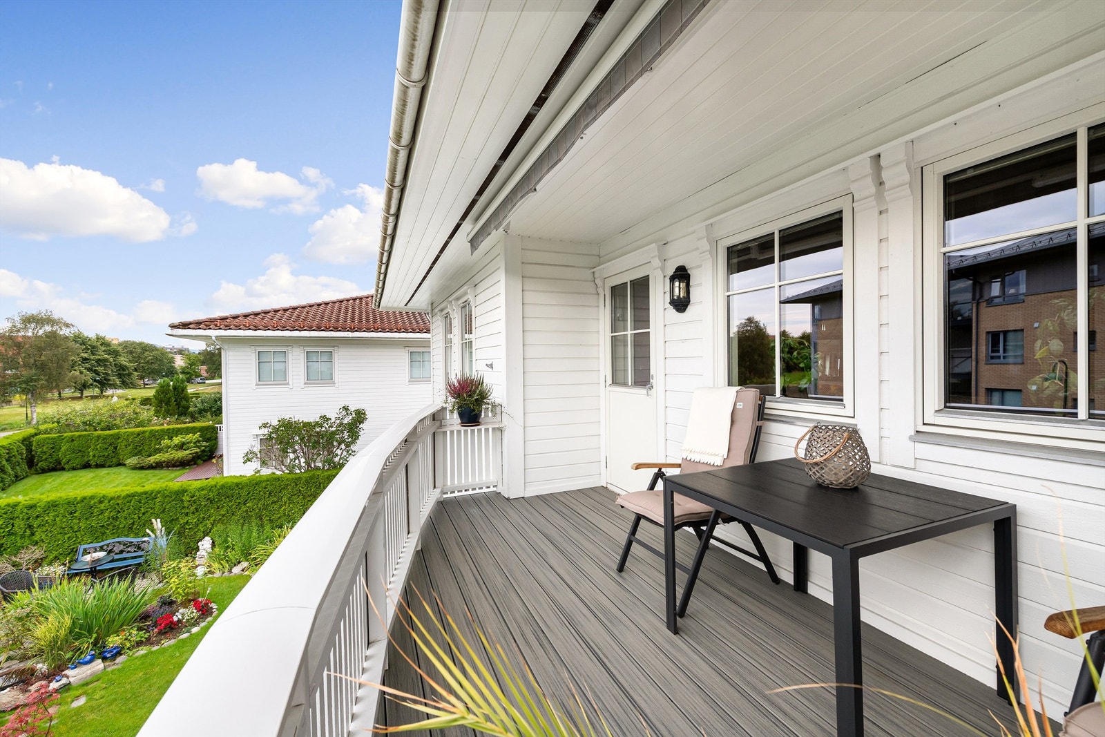 Balkong mot syd Galleribilde