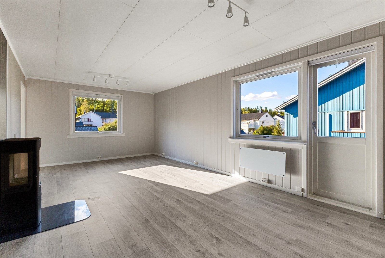 Stuen er romslig, og her er det gode møbleringsmuligheter. Galleribilde