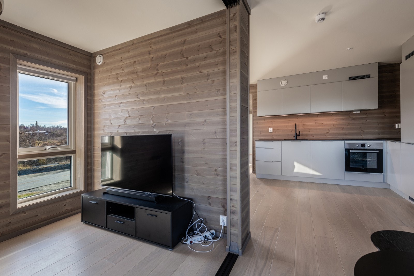 Det ene soverommet brukes i dag som TV stue Galleribilde