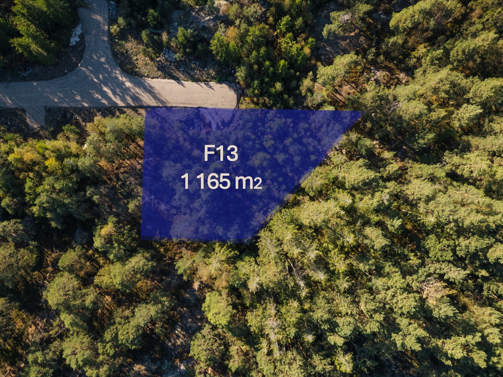 F13 - 1165 kvm.
Pris 1 290 000 kr + omkostninger. Galleribilde