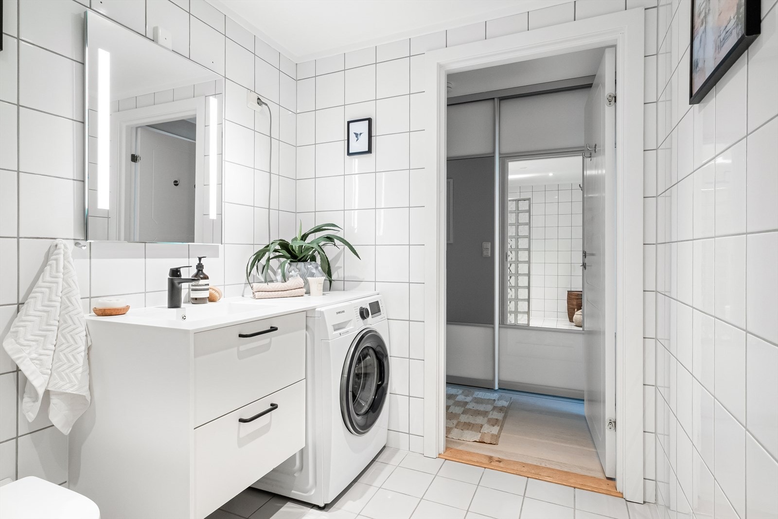 Opplegg for vaskemaskin. Mekanisk avtrekk. Galleribilde